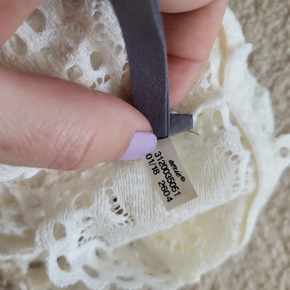Aerie floral crochet eyelet bralette size small intimates - Picture 8 of 9